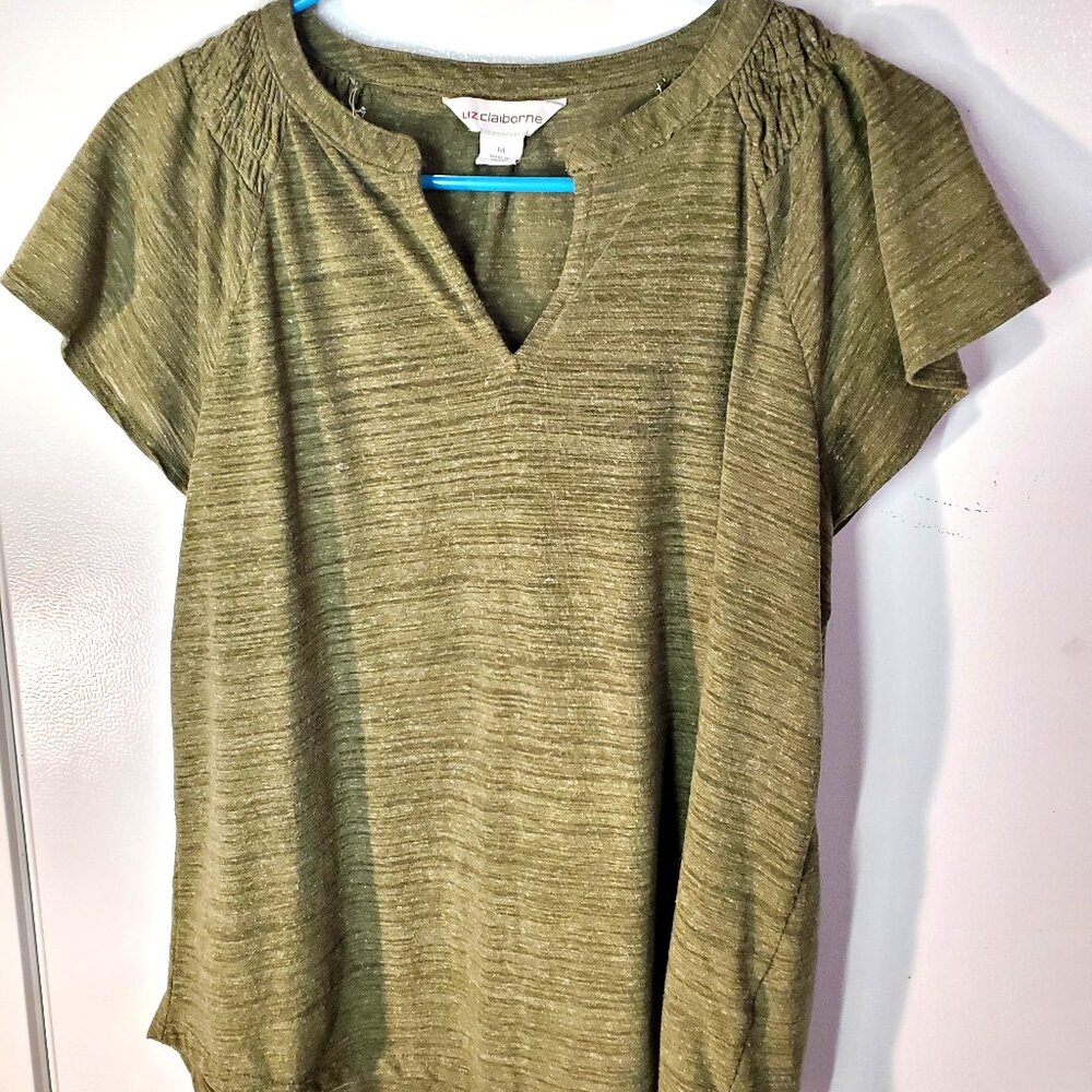 Liz Claiborne green tee size M
